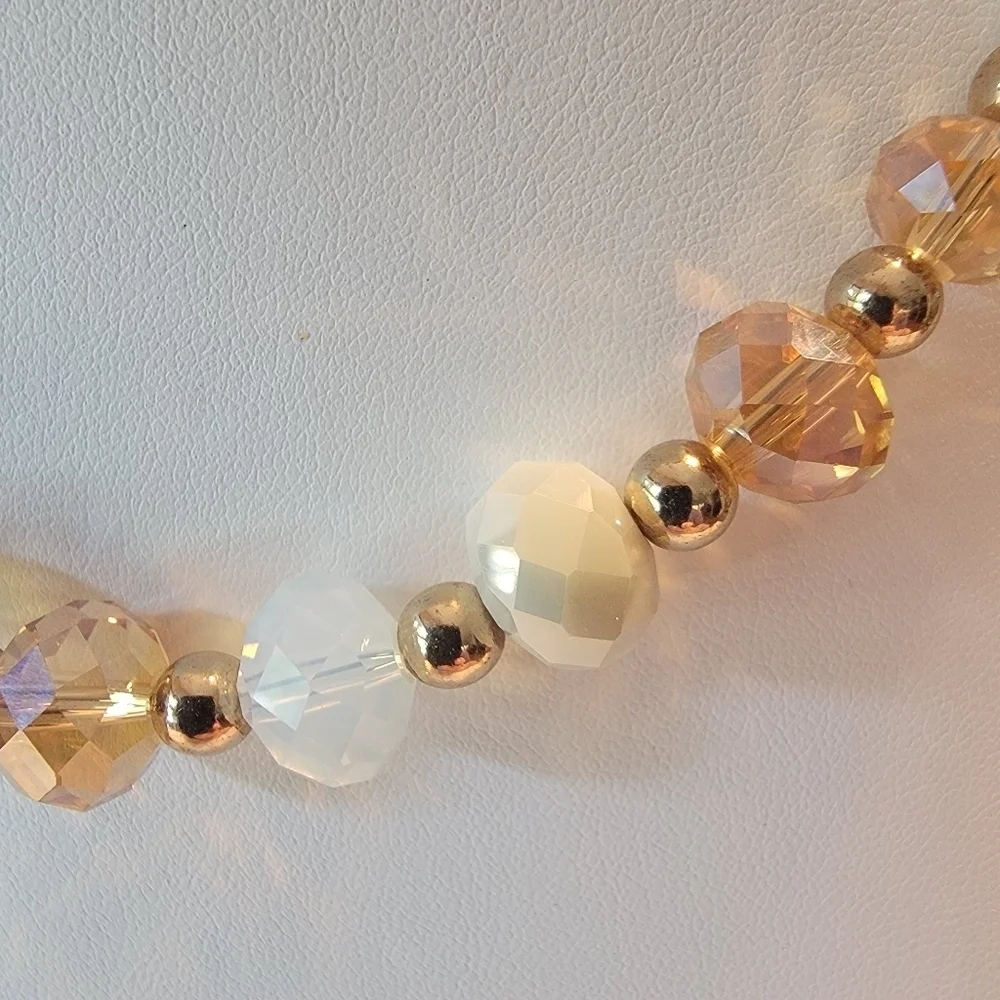 Kim Rogers Champagne,  Opalescent, Milk Glass and Goldtone Beaded Necklace - Picture 4 of 5